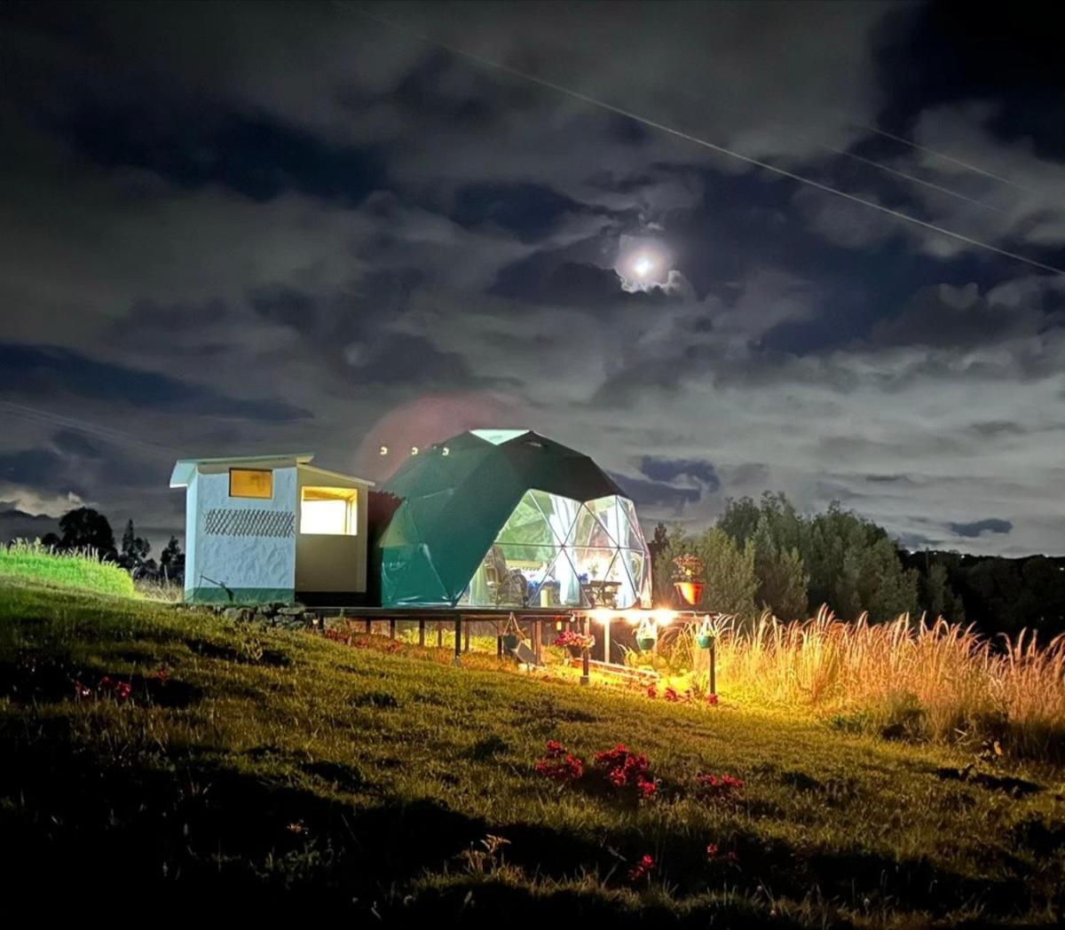 Glamping Casa Blanca Luxury tent Guatavita